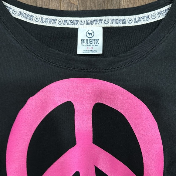 VS PINK Sweatshirt - Picture 2 of 3